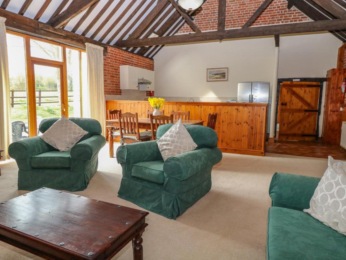 Pear Tree Wood Norton Exterior foto