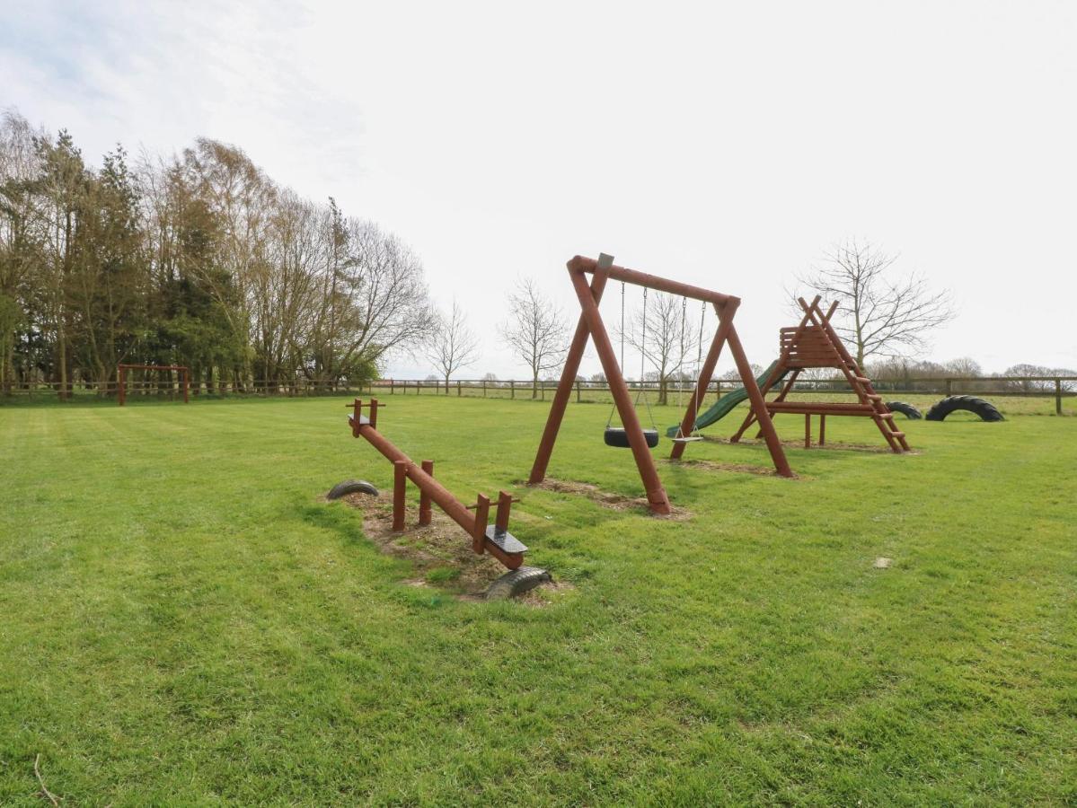 Pear Tree Wood Norton Exterior foto